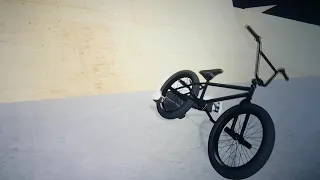 Застряла нога в колесе.Pipe bmx