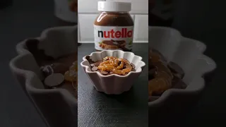 كيكة الشوكولاته السريعه ف دقيقه واحده بس و بدون بيض مع نوتيلا و كراميل | Nutella mugcake #shorts