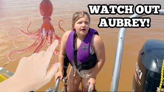 OKLAHOMA OCTOPUS in the LAKE!! 4th of JULY FAMILY FUN, BOATING, TUBING with FUN and CRAZY FAMILY!