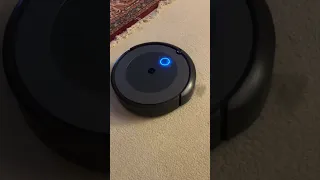 I robot Roomba ￼i3