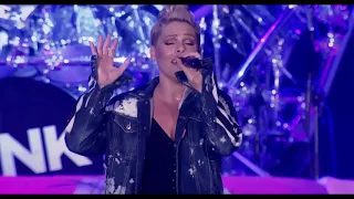 10. P!nk - What's Up (Live 2017, DVD Recording)