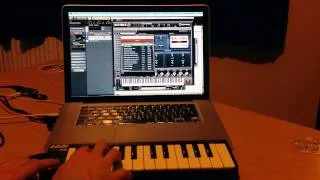 Akai LPK25 Making a Beat and Review