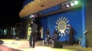 "La Bamba" song  performed in Punta Cana Caribbean Resort (Я Рыба, Я Рыба?)