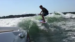 Varatti Z22 waterskiing and surfing