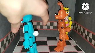 Custom FNAF Toy Chica, Toy Bonnie, and broken VR Toy Freddy Figure review