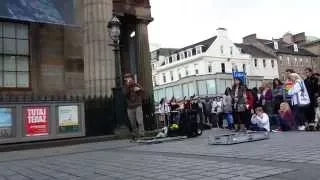 MC Xander Edinburgh Fringe Reggae Beatbox Street Performer