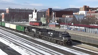 Short Eastbound Norfolk Southern Intermodal in Altoona, PA