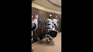 Steven Stamkos takes the Stanley Cup to Lockeroom