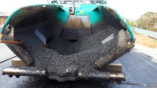 Amazing Current Road Building Machine is the Fastest Asphalt Paving Technology on Construction Sites
