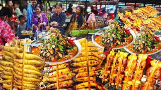 Massive supplies of street food, best street food lovers destination, Cambodian street food