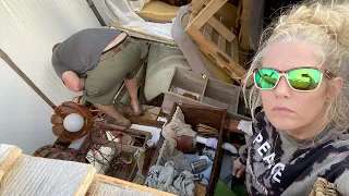 ⚠️DAY-3  HURRICANE IAN , SIFTING THROUGH THE DEBRIS| DIY OFFGRID TINY HOME| NORTH PORT