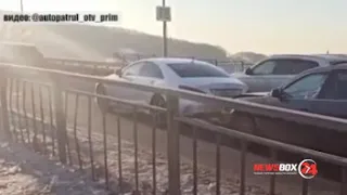 Сразу два ДТП с обеих сторон дороги произошли на улице Героев-Тихоокеанцев во Владивостоке