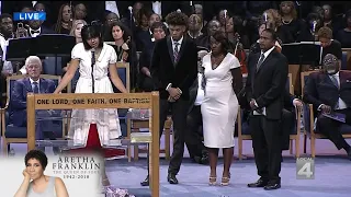 Aretha Franklin's grandchildren, niece, nephew speak at funeral service