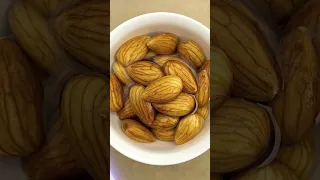 How To Take Almonds | ALMONDS बादाम क्यों एवं कैसे USE करें | What Is The Best Way To Have Almonds