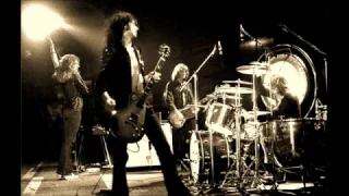 LED ZEPPELIN-BLACK DOG- LIVERPOOL EMPIRE THEATRE -1973