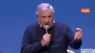 Salario minimo, Tajani: «Non è la soluzione giusta»