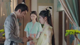 Princess is injured, Li Qian feels distressed and show affection, and the sly girl is angered away