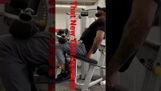 Broken Leg (weak stomach don’t watch) #legcurl #bulking #bodybuilding #tallguy #stronger