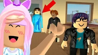 Is My Mom An Alien? The Truth! Roblox Growing Up