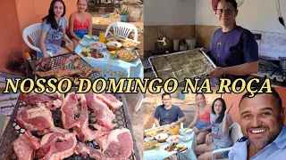 NOSSO ALMOÇO DE DOMINGO FIZEMOS CHURRASCO COM LASANHA FEIJÃO TROPEIRO E MOLHO RECEBEMOS VISITA