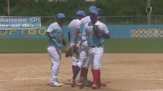 Alain Román, lanzador cubano de softbol