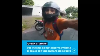 GRABÓ CÓMO LE ROBARON DOS MOTOCHRROS