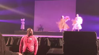 Sia "Move Your Body" live in Philly 10/21/16