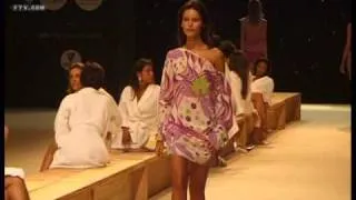 FashionTV | FTV.com - ROSA CHA FEM AH 2004/2005