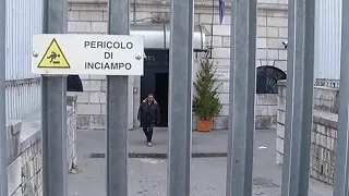 Detenuto tenta di evadere dal carcere di Campobasso e viene bloccato dalla Penit...