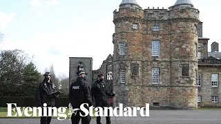 Man arrested after bomb disposal team call to Queen’s residence Palace of Holyroodhouse