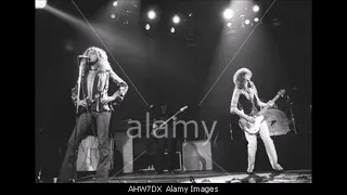 Led Zeppelin - Live in New York, NY (Feb. 12th, 1975) - Audience Recording (Artie Source)