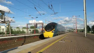 390155 arrives into Wigan North Western