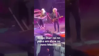 Ringo Starr ex baterista dos Beatles cai durante apresentação no novo México