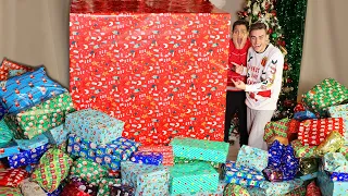 OPENING GIANT CHRISTMAS PRESENTS... EARLY