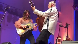 Tommy Emmanuel Molly Tuttle White Freightliner Blues Cadogan Hall London 12.01.24.