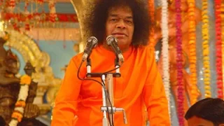 Asato Ma Sad Gamaya - Sathya Sai Baba Singing - Lyrics with English Translation