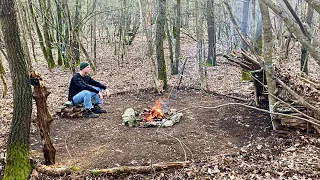 MAKING A BUSHCRAFT BASE CAMP