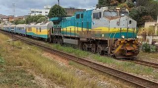Trem de Passageiros da Vale de prefixo P001, partindo da estação de Resplendor em Minas Gerais.