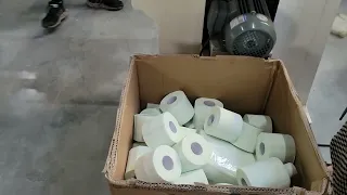 Простая в эксплуатации ручная машина для резки туалетной бумаги/кухонных полотенец на продажу