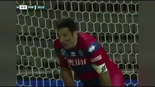 Buffon yenə penalti qaytardı