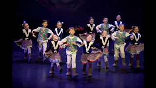 "Кадриль", Ансамбль "Улыбка". "Quadrille", "Smile" ensemble.