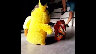 Pikachu VS M&m's