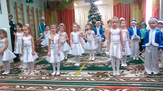 Песня на новогоднем утреннике в детском саду