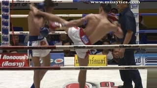 Muay Thai Fight - Sam - A vs Bangpleenoi - New Lumpini Stadium, Bangkok, 25th November 2014