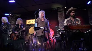 "Sweet Old World" Lucinda Williams w/ Emmylou Harris & The Dukes @ City Winery,NYC 12-02-2017