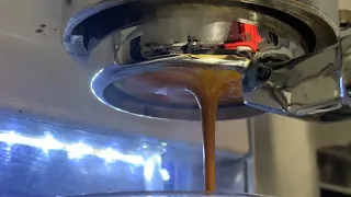 Gaggia Classic Pressure profile- ‘Sweet Bump’ 5 bar for 20 seconds, then 9 bar for 6-8 seconds.