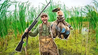 PUBLIC Marsh DUCK HUNTING!!! (CATCH CLEAN COOK) - Opening Day 5 Man Limit!