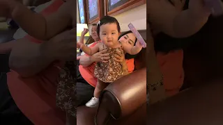 Celine 9bulan udah gerak terus..oma mulai boyokan