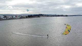 Kitesurfing / Windsurfing in Poole Harbour / Sandbanks / DJI Mini2 / 4K