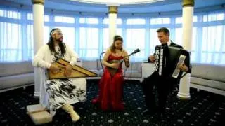 Izba Trio gusli, balalaika, bayan Elina Karokhina Maksim Rudolf